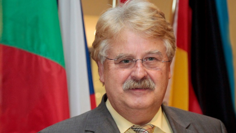 Elmar Brok