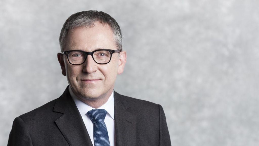 Dr Peter Kurz