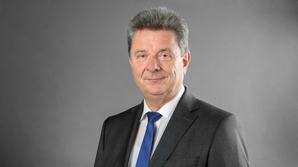 Dr Lutz Truempfer